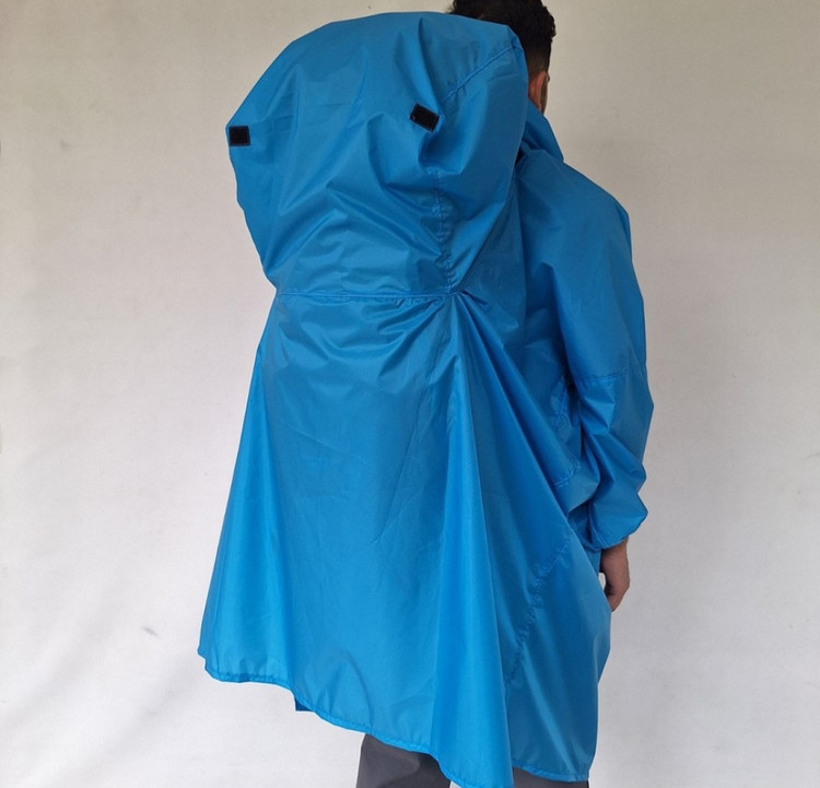 پانچو آستین دار و جا کوله دار